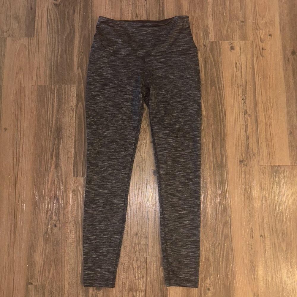Dark gray textured leggings